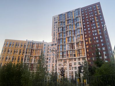 Купить квартиру г Москва, поселок Коммунарка, ул Бачуринская, д 7 к 1 14800000 рублей
