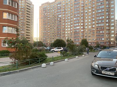 Купить квартиру г Москва, поселок Коммунарка, ул Липовый парк, д 10 к 4 16990000 рублей