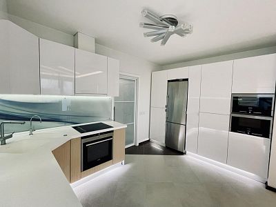 Купить квартиру г Санкт-Петербург, наб Реки Смоленки, д 35 к 1 литера А 14700000 рублей