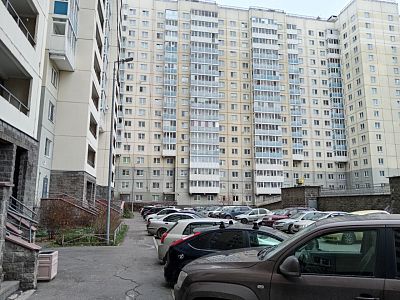 Продать квартиру г Санкт-Петербург, пр-кт Героев, д 26 к 1 13000000 рублей