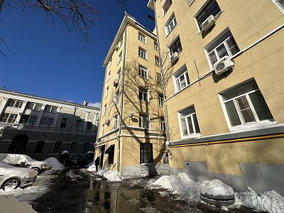 Продать квартиру г Москва, ул Спиридоновка, д 26 45000000 рублей