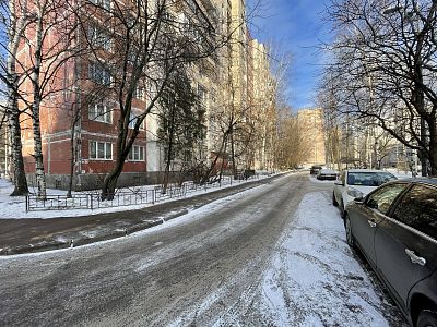 Продать квартиру г Санкт-Петербург, ул Наличная, д 40 к 2 10200000 рублей