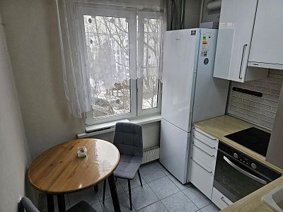 Продать квартиру г Москва, ул Паустовского, д 3 13000000 рублей