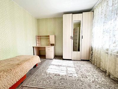 Продать квартиру г Хабаровск, Амурский б-р, д 56 6700000 рублей
