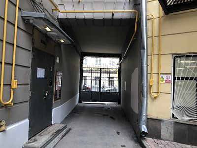 Купить квартиру г Москва, ул Большая Татарская, д 36 38000000 рублей