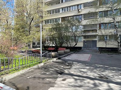 Продать квартиру г Москва, 3-й Монетчиковский пер, д 15 20200000 рублей