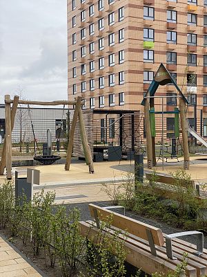Купить квартиру г Москва, поселок Коммунарка, ул Александры Монаховой, д 87 к 1 13700000 рублей