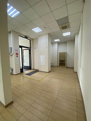 Снять в аренду помещение свободного назначения г Москва, проезд Дежнёва, д 8 180000 рублей