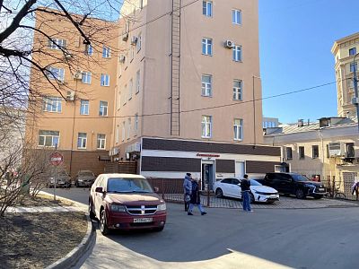 Продать помещение г Москва, Смоленский б-р, д 10 33000000 рублей