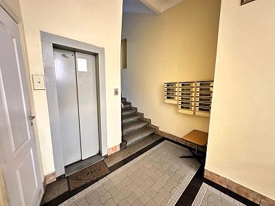 Купить квартиру г Москва, ул Пятницкая, д 53/18 стр 1 46500000 рублей