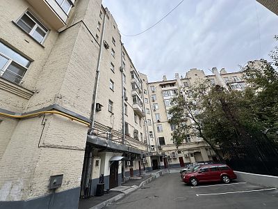 Купить квартиру г Москва, ул Большая Полянка, д 1/3 57000000 рублей