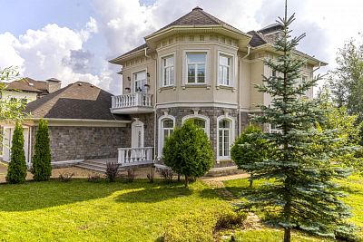 Купить дом Московская обл, г Истра, деревня Новинки 160000000 рублей
