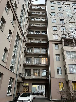 Купить квартиру г Москва, ул Серафимовича, д 2 58900000 рублей