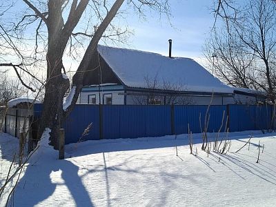 Купить дом Хабаровский край, район им. Лазо, село Георгиевка, Пионерская улица 700000 рублей