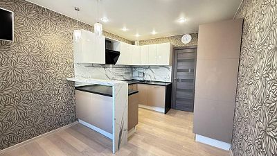 Купить квартиру г Тюмень, ул 50 лет Октября, д 74 к 2 6800000 рублей