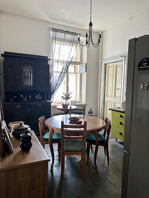 Купить квартиру г Москва, Кремлевская наб, д 1/9 стр 9 65000000 рублей