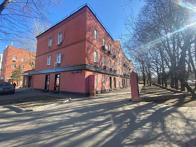 Снять в аренду торговую площадь г Москва, ул Нагатинская, д 2 565000 рублей