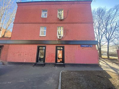 Снять в аренду торговую площадь г Москва, ул Нагатинская, д 2 565000 рублей