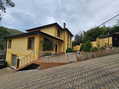 Купить дом г Сочи, р-н Хостинский, ул Береговая, д 33 99000000 рублей