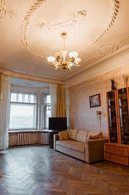 Купить комнату г Санкт-Петербург, ул Петропавловская, д 6 литера А 10500000 рублей
