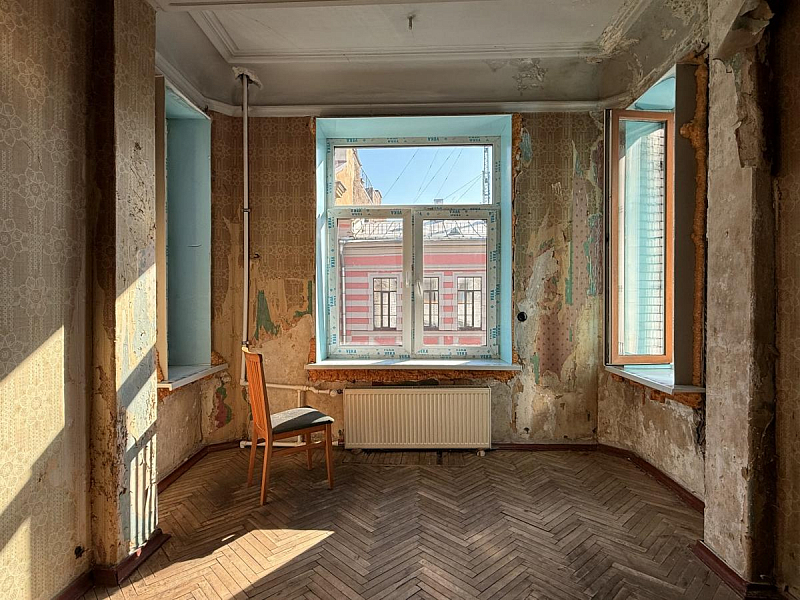 5-комн. квартира, 180.4 м², этаж 4/5