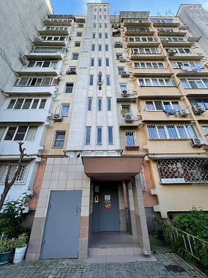 Купить квартиру г Сочи, р-н Адлерский, ул Ленина, д 10 30000000 рублей