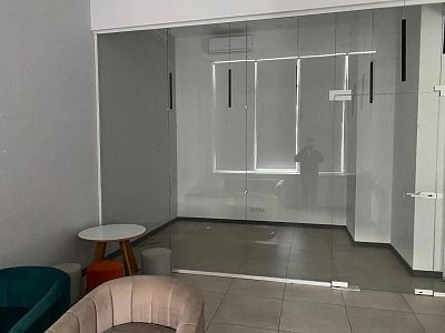 Снять в аренду помещение свободного назначения г Москва, ул Красная Сосна, д 3 300000 рублей