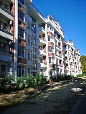 Купить квартиру г Сочи, р-н Адлерский, ул Ленина, д 290/7 к 2 9800000 рублей