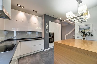 Купить дом г Красногорск, мкр Опалиха, ул Владимирская, д 7 52000000 рублей