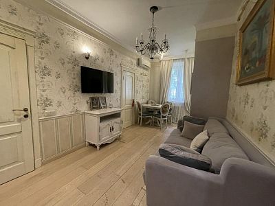 Снять квартиру г Москва, ул Климашкина, д 24 145000 рублей