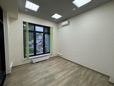 Снять в аренду помещение свободного назначения г Красногорск, пгт Путилково, ул Просторная, д 8 80000 рублей