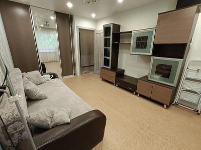 Снять квартиру г Хабаровск, ул Суворова, д 68 40000 рублей