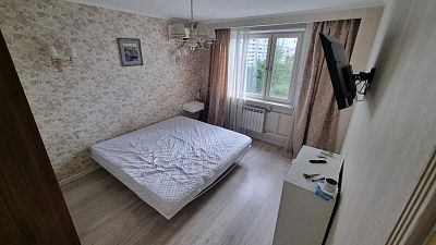 Снять квартиру г Москва, ул Северодвинская, д 9 75000 рублей