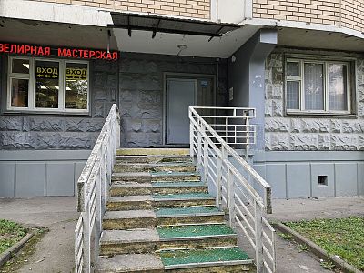 Снять в аренду помещение свободного назначения г Москва, ул Дубнинская, д 53 к 2 160000 рублей