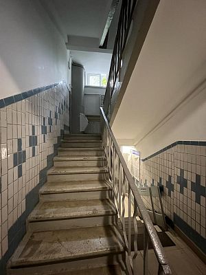 Купить квартиру г Москва, Большой Кондратьевский пер, д 4 стр 1 37000000 рублей