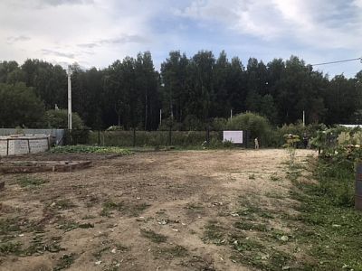 Купить земельный участок городской округ Тюмень, СНТ Фиалка, 2-ая, д. 6 1700000 рублей