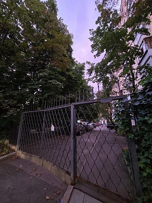 Купить квартиру г Москва, ул Брянская, д 12 21000000 рублей