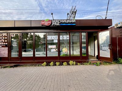 Снять в аренду торговую площадь Московская область, Раменский муниципальный округ, посёлок городского типа Ильинский, Праволинейная улица 77000 рублей