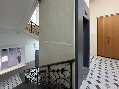 Купить офис г Москва, ул Тверская, д 12 стр 7 15147500 рублей