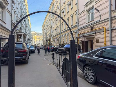 Купить помещение свободного назначения г Москва, ул Тверская, д 12 стр 7 22000000 рублей