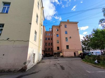Купить квартиру г Санкт-Петербург, пр-кт Малый В.О., д 37 15000000 рублей