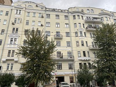 Купить квартиру г Москва, Климентовский пер, д 9 65000000 рублей