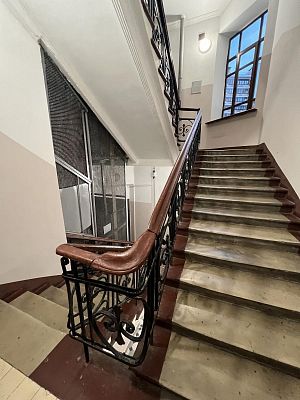 Купить квартиру г Москва, Климентовский пер, д 9 65000000 рублей