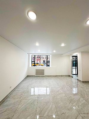 Снять в аренду помещение свободного назначения г Москва, ул Садовая-Черногрязская, д 13 стр 1 220000 рублей