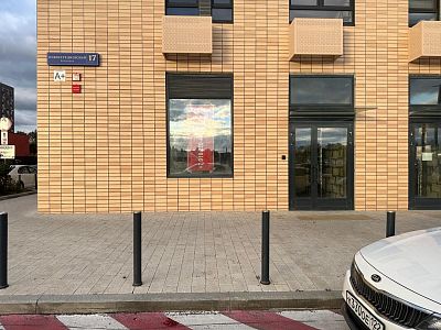 Снять в аренду торговую площадь г Москва, Новосередневский пр-кт, д 17 к 1 300000 рублей