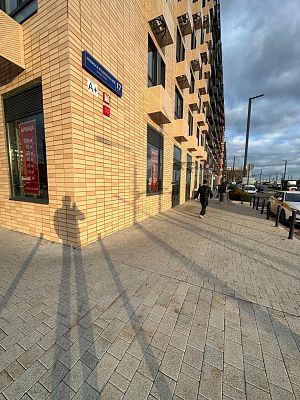 Снять в аренду торговую площадь г Москва, Новосередневский пр-кт, д 17 к 1 300000 рублей