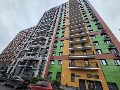Купить квартиру г Москва, ул Рябиновая, д 3 к 4 32000000 рублей
