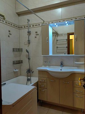 Купить квартиру г Москва, ул Профсоюзная, д 16/10 37800000 рублей