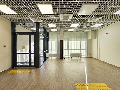 Снять в аренду помещение свободного назначения Москва, Загорьевская улица, 8 400000 рублей