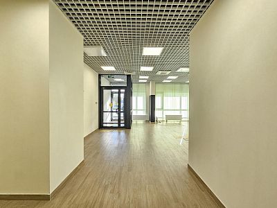 Снять в аренду помещение свободного назначения Москва, Загорьевская улица, 8 400000 рублей